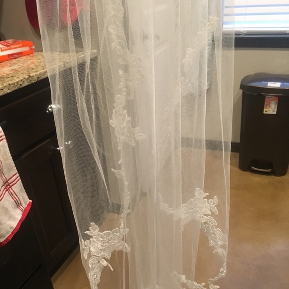 SOLD Boho Floral Wedding Veil - Picture 5 of 5